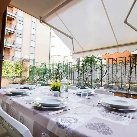 R3 - Two-bedroom With Private Sunny Garden Bordighera