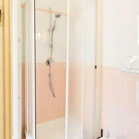 Apartmán R3 - Two-bedroom With Private Sunny Garden