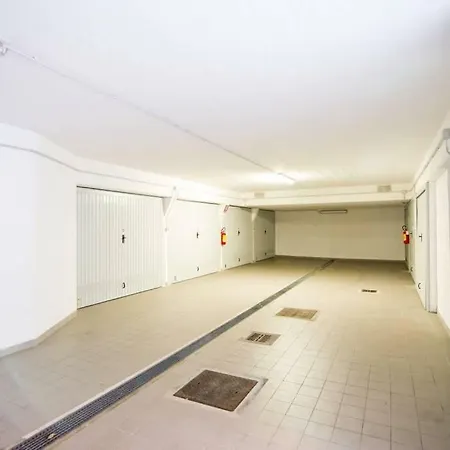 Appartamento R3 - Two-bedroom With Private Sunny Garden *